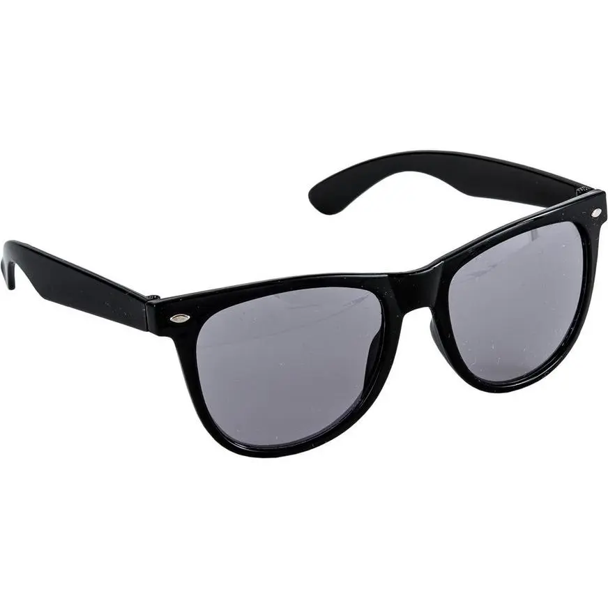 Black Classic Sunglasses 4 Black Classic Sunglasses - Image 2